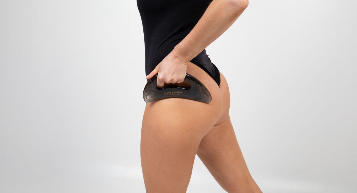 Gør din Cupping og Gua Sha rutine nemmere – Tag dem med i badet