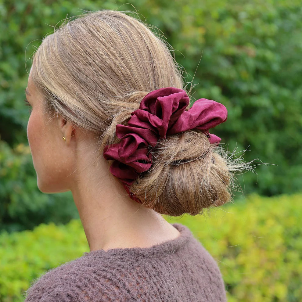 ByStær - Isabella Scrunchie - Bordeaux - 18 cm.