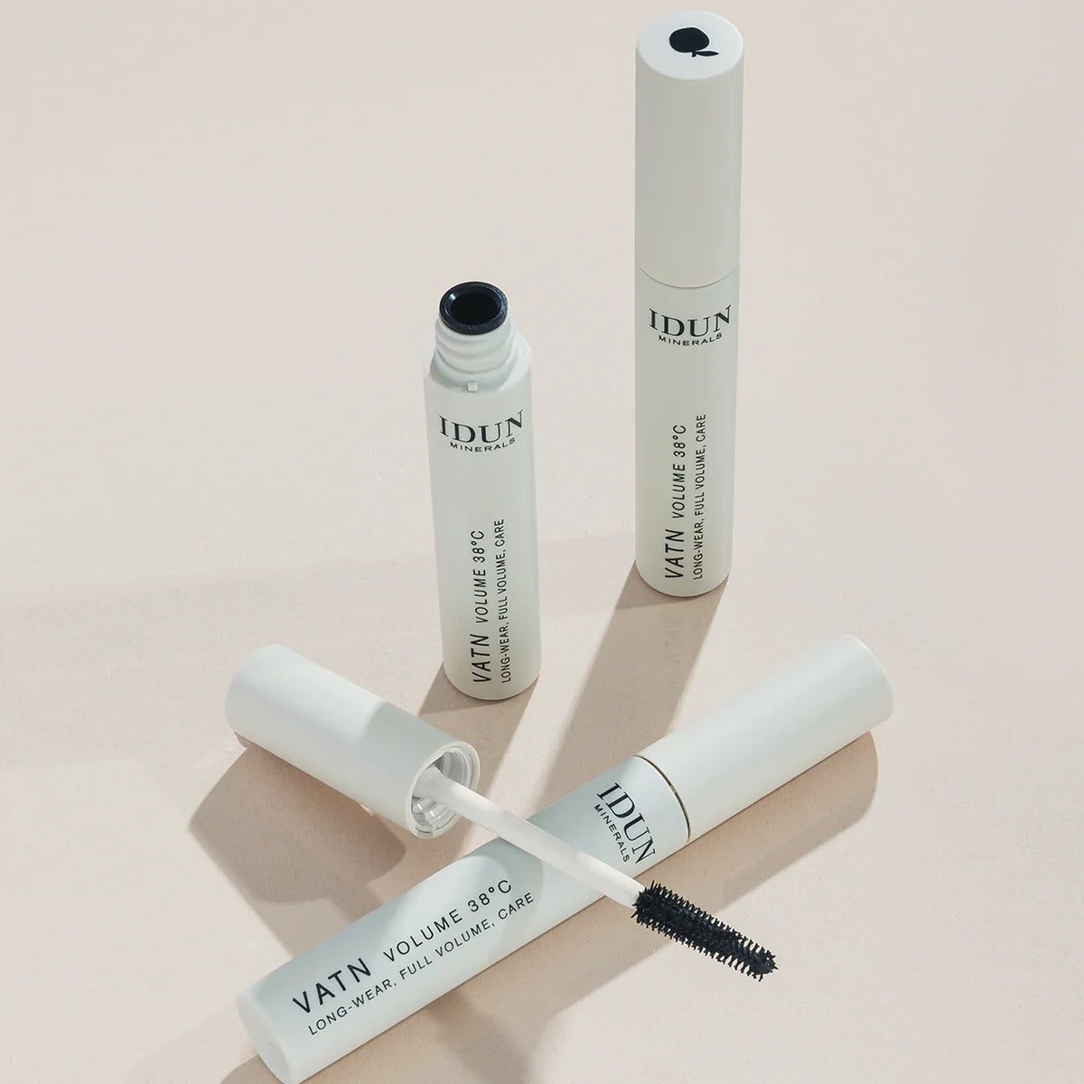 Idun - MASCARA VATN VOLUME 38°C - Black -  9 ml. - 016
