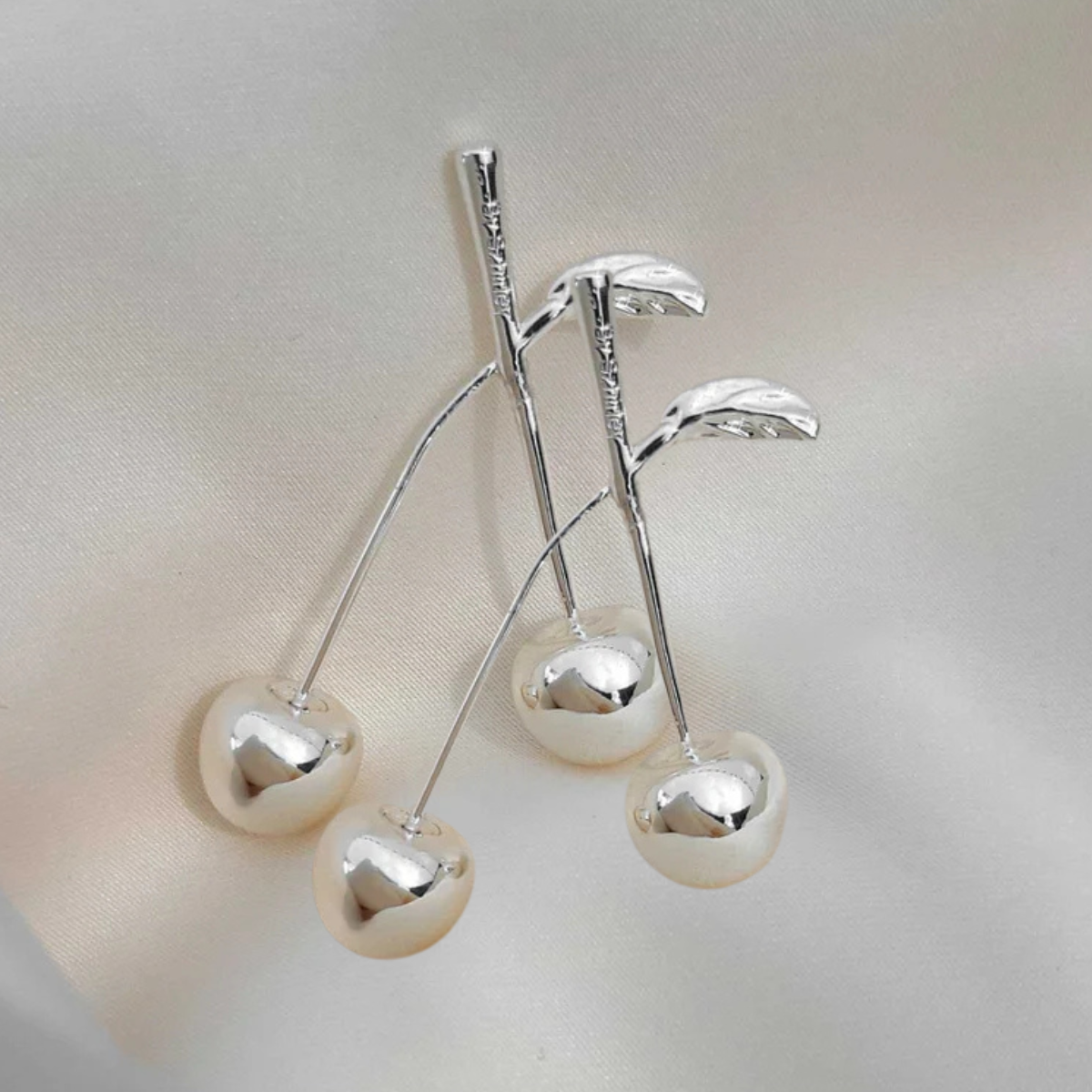 Dropps by Szhirley - #CHERRYONTOP - STERLING FORSØLVET - ØRERING - 2 STK